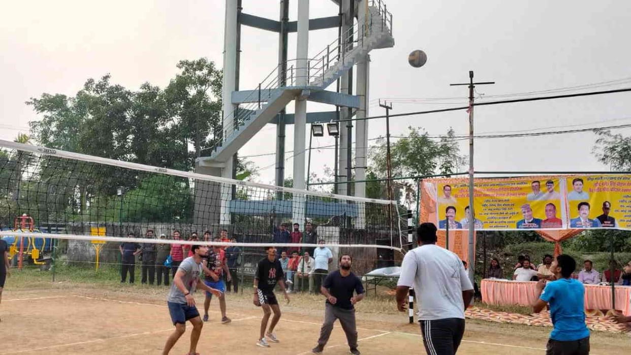 Uttarakhand Sports News volleyball tournament Sangam Club won inaugural match by defeating Himalayan Club
