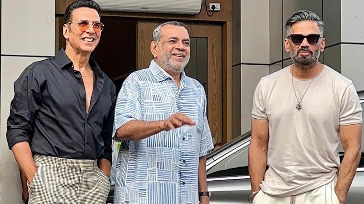 Akshay kumar Suneil Shetty Paresh Rawal Spotted together at the airport talks started again about Hera Pheri 3
