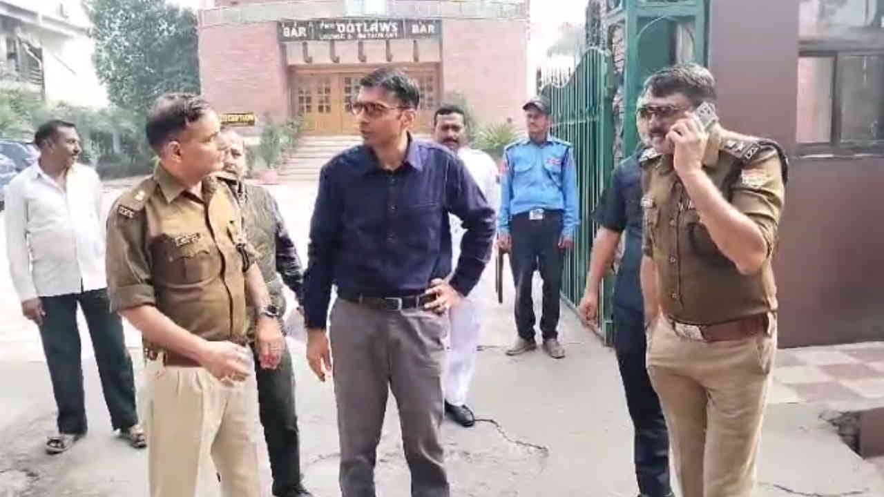 DM and Captain Dehradun went out in the city together on bike inspected pick booth encroachment parking