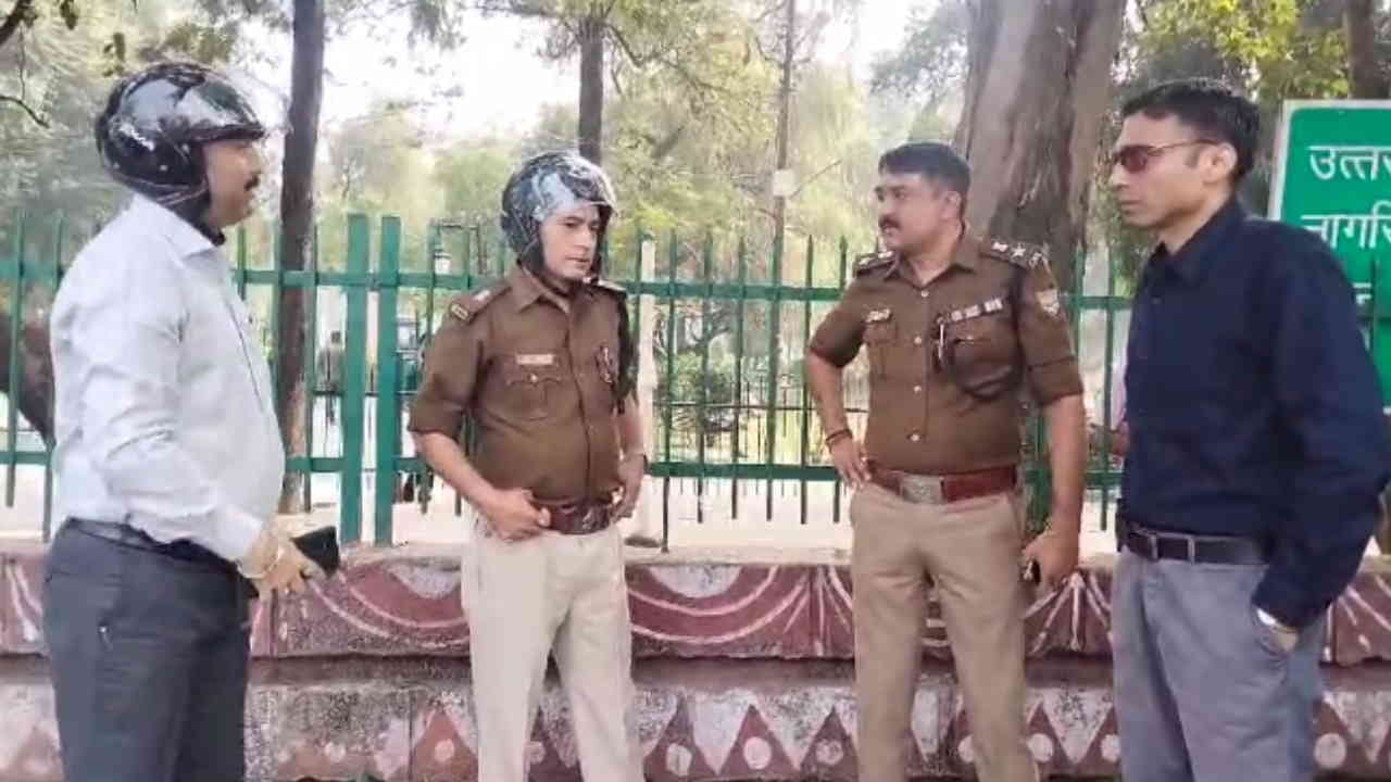 DM and Captain Dehradun went out in the city together on bike inspected pick booth encroachment parking