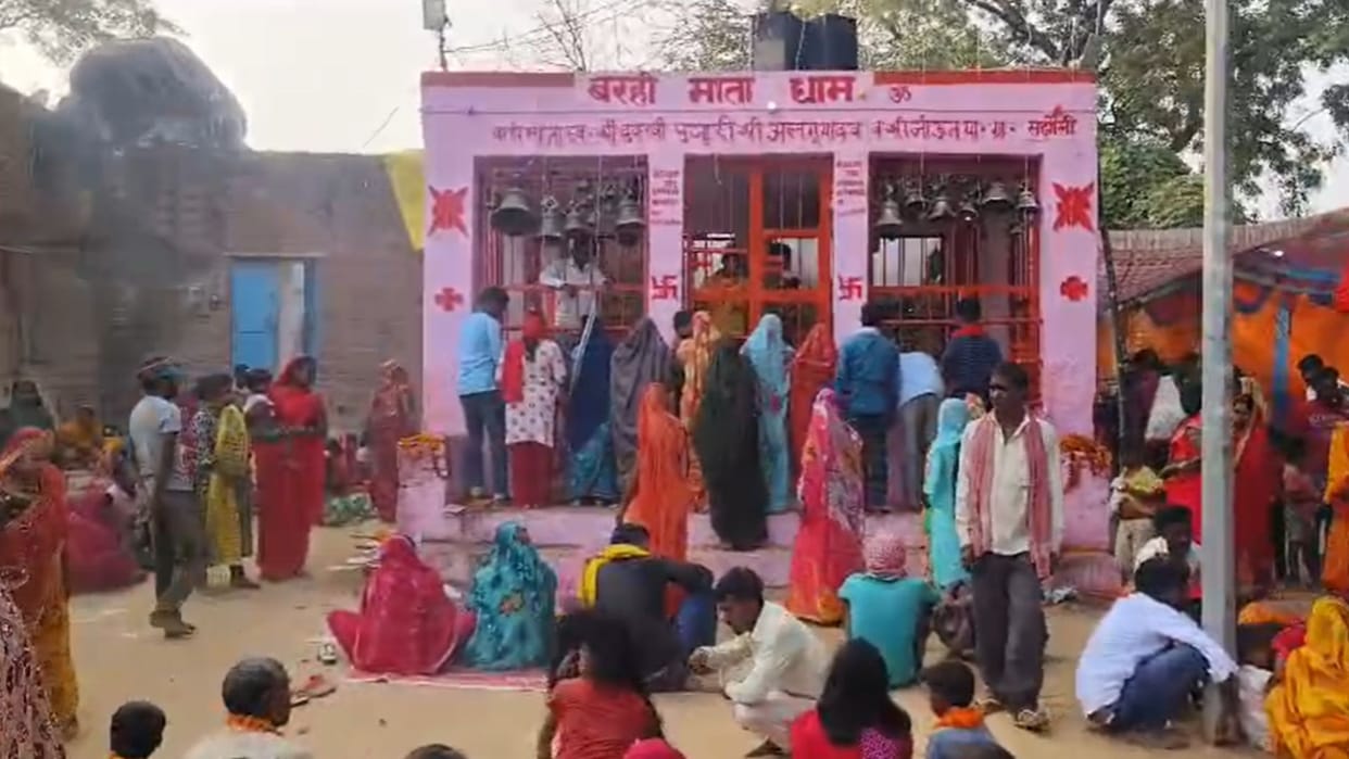 A devotee died after visiting Baba at Bechuveer Dham the couple had come from Mudiari Bhudkuda of Ghazipur