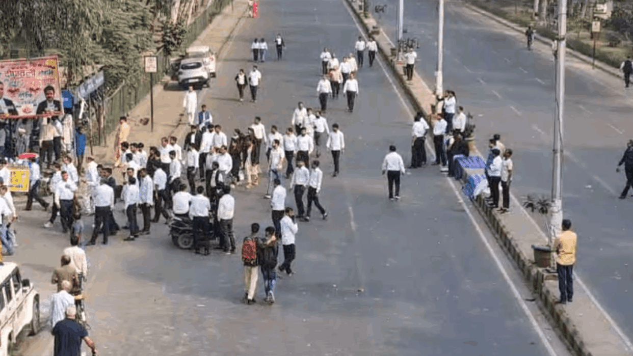 Ghaziabad and Greno west up lawyers protest daily two hours