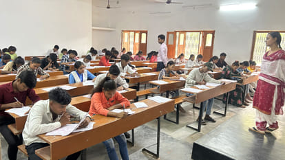2071 students appeared in Atul Maheshwari examination in Gorakhpur division.
