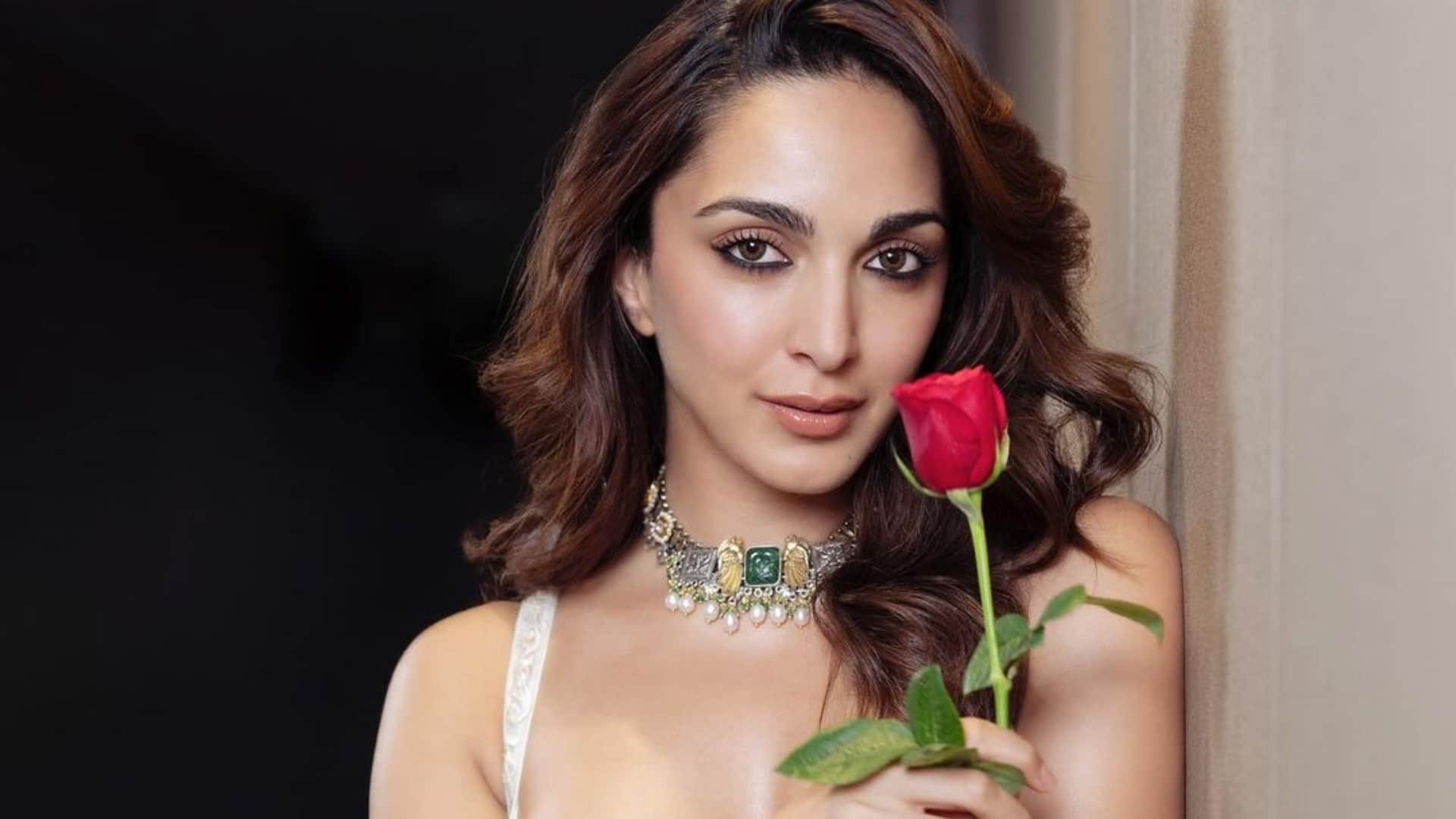 Kiara Advani styling final collection of Rohit Bal gown at Game Changer events face criticism by Diet Sabya