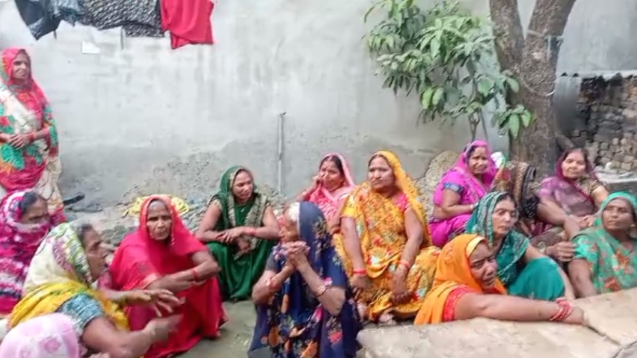 Pregnant woman dies giving birth daughter family members ruckus she died due negligence of doctors