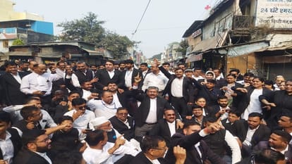 Ghaziabad and Greno west up lawyers protest daily two hours