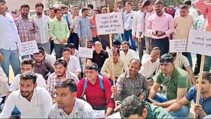 Jaipur News: भर्ती प्रक्रिया में बदलाव को सफाई कर्मचारियों का हल्लाबोल, पुलिस ने किया लाठीचार्ज और कई गिरफ्तार Jaipur News: Police lathicharged during protest by sanitation workers and arrested many