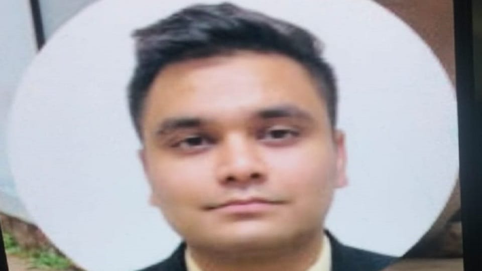 MBA student In Ahamdabad:last rites were performed at Surajkund Meerut, mother kept crying