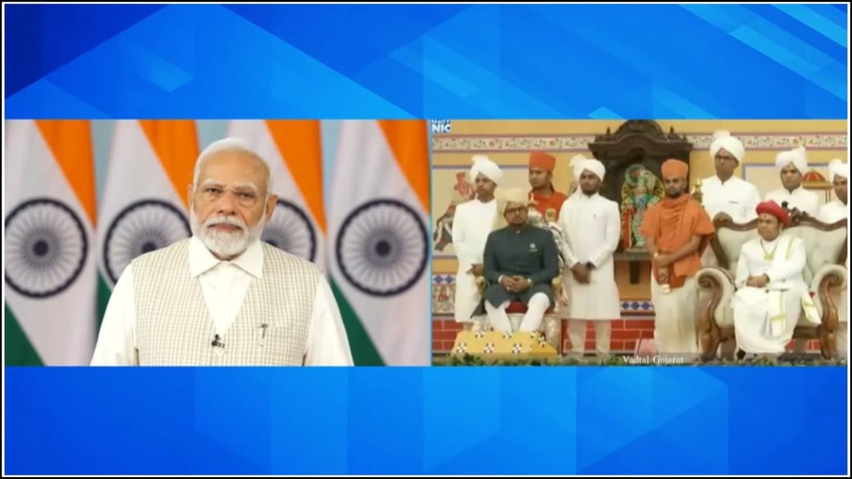 PM narendra modi participates in 200th year celebrations of Shree Swaminarayan Mandir in Vadtal Gujarat