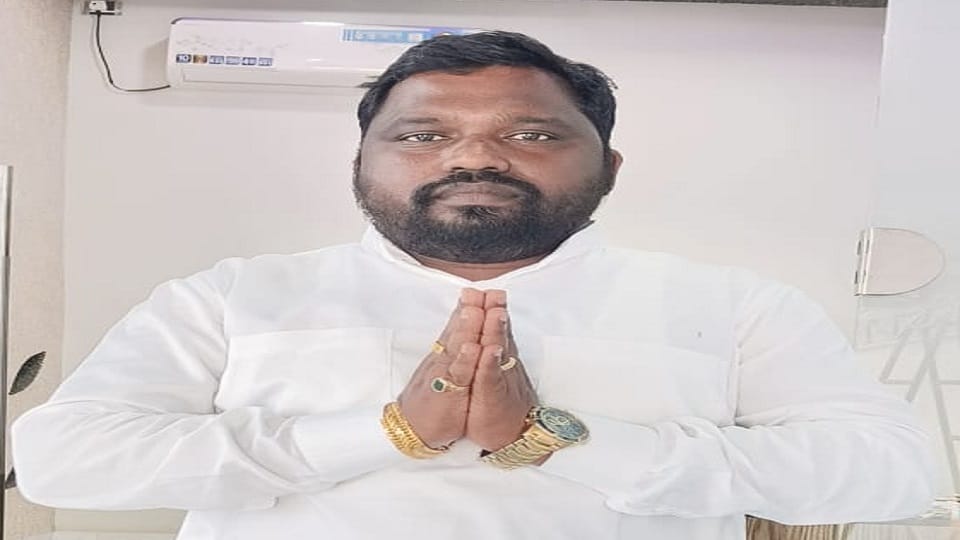 Suresh Chandrakar got a big responsibility he was made the observer of Maharashtra Navapur assembly in Bijapur