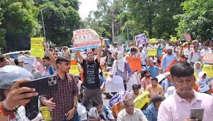 UP: 69,000 teacher recruitment candidates will surround Chief Minister Yogi's residence on March 9, demanding