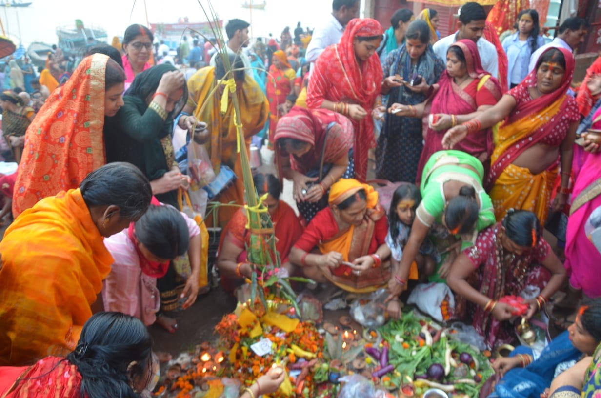 Dev Uthani Ekadashi 2024 Devotees took dip in Ganga in Kashi