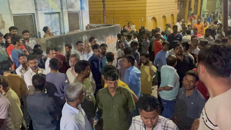 Etawah Family Murder Case Father Killed his Son Know Inside Mukesh Verma Crime Story News in Hindi