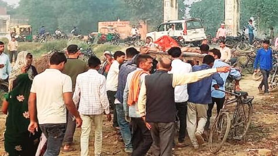 Kasganj accident Youths and villagers came as angels saved lives four lives lost in front of death Photos