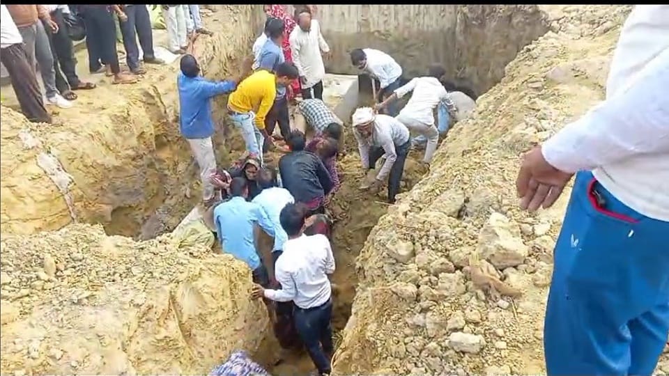 Kasganj Accident News 9 Lives Rescued from the Mud in 45 Minute Check photos