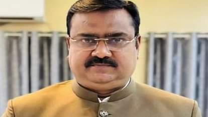 गैंगस्टर के घर में रार: बरेली में राजीव राना ने भाई-भतीजों पर कराई एफआईआर, हत्या की कोशिश का आरोप Rajiv Rana filed an FIR against his brothers and nephews in Bareilly