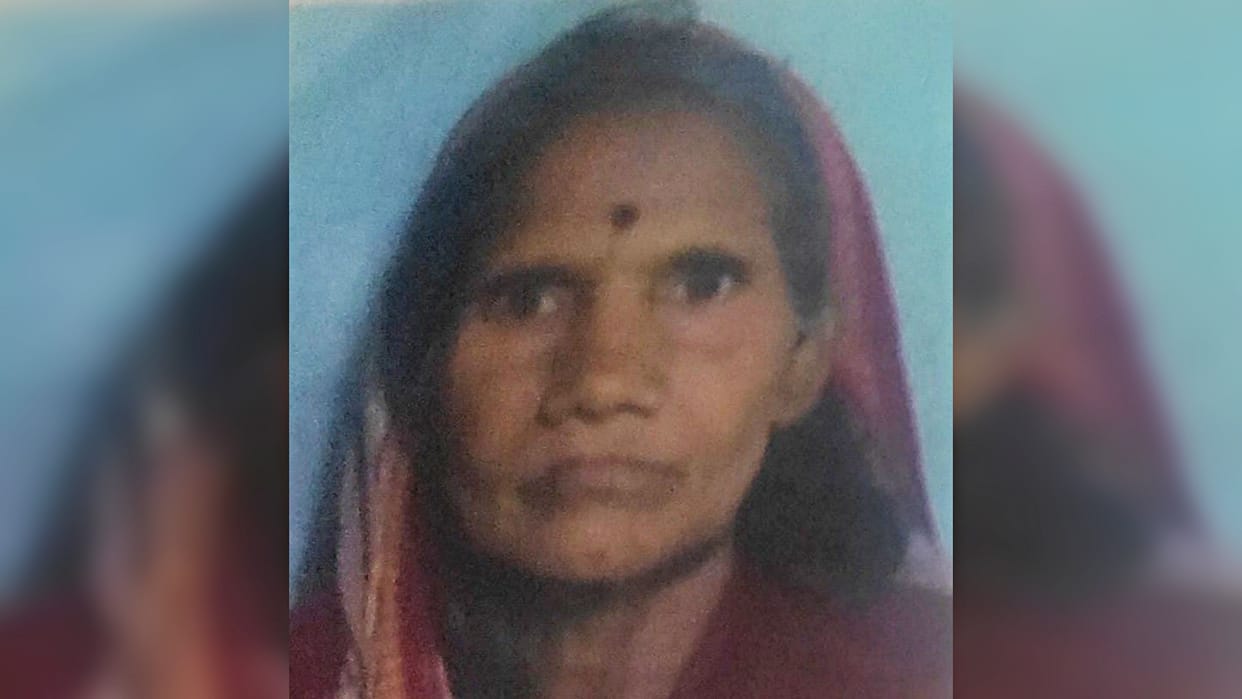 Saharsa News: An unknown vehicle crushed a woman and a girl, death caused chaos in families