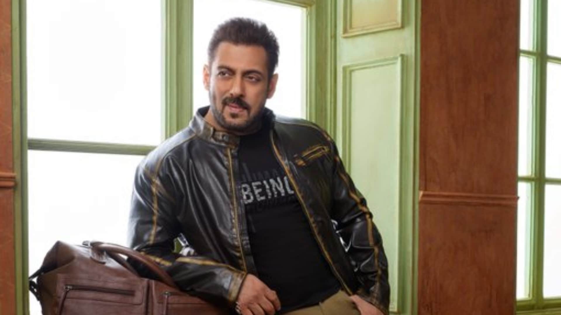 Salman Khan first photo from sikandar He is all smiling from heavily guarded sets in Hyderabad goes viral