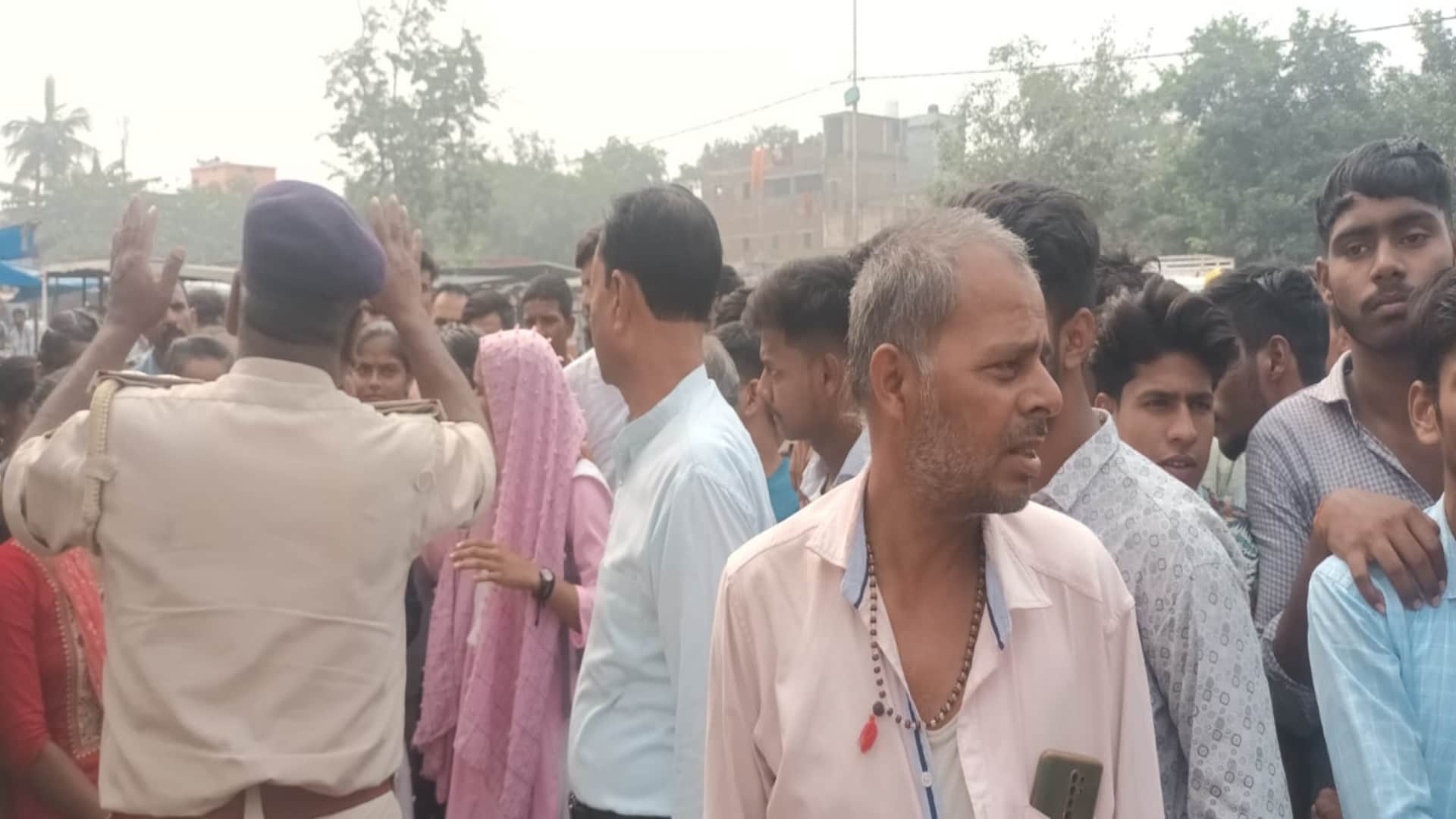 Siwan Hundreds of students thrown out of examination centre for not wearing uniform uproar over Talibani order