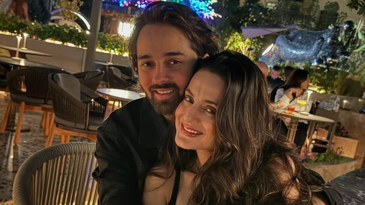 Ameesha Patel has sparked dating rumours with businessman Nirvaan Birla Actress pictures goes viral