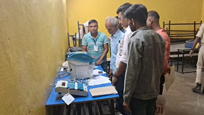 Bihar News: By-elections on two assembly seats of Gaya; Belaganj and Imamganj, polling station, voter