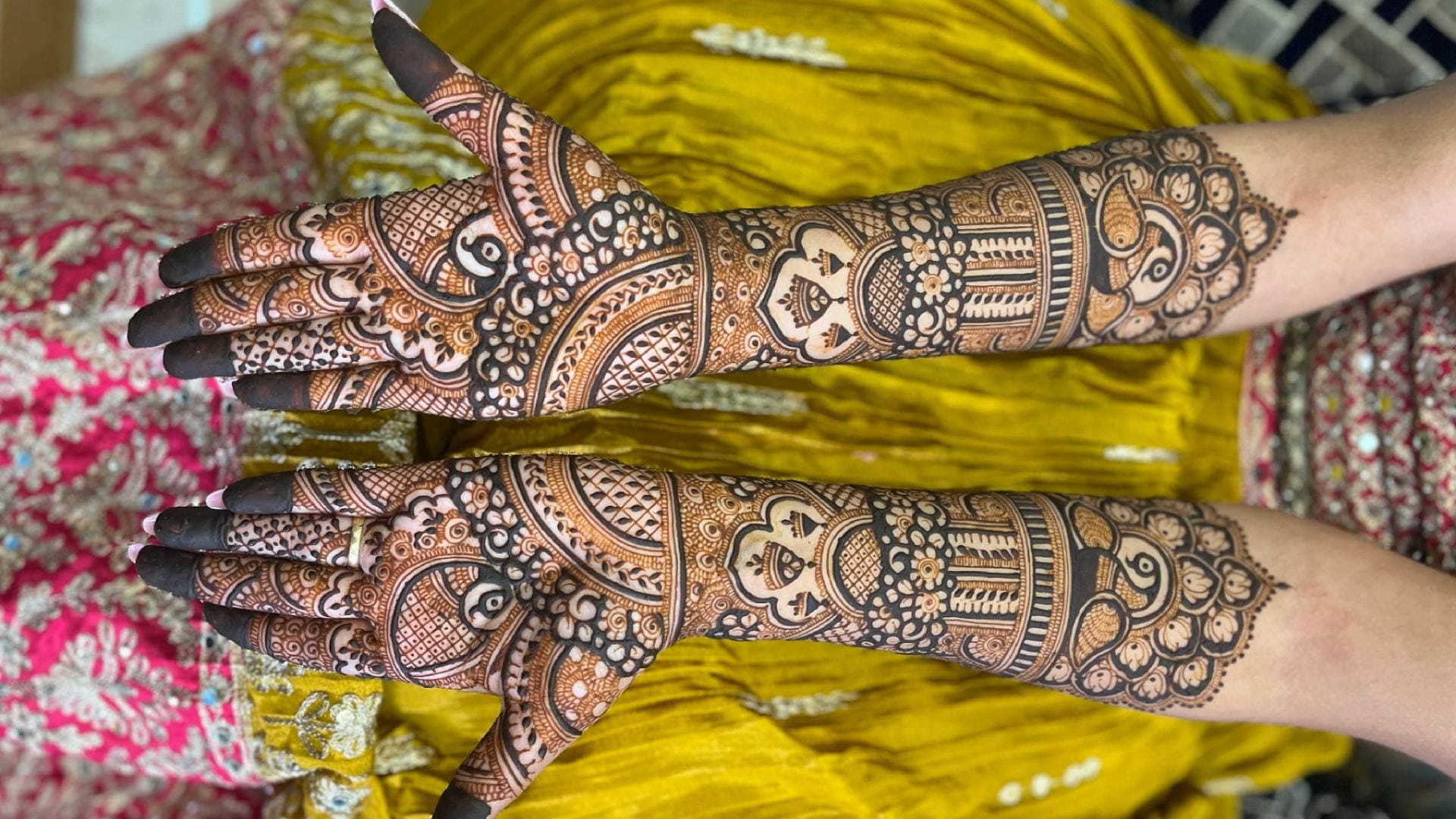 latest bridal mehndi design with Image Bridal Mehndi Designs Collection 2024