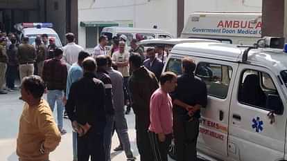 Dehradun Accident: रफ्तार का कहर...मौत के मुंह में समा गईं छह जिंदगियां, एक साथ जलीं दोस्तों की चिताएं Dehradun Accident six students died Speed havoc car collided with truck Dehradun ongc chowk accident
