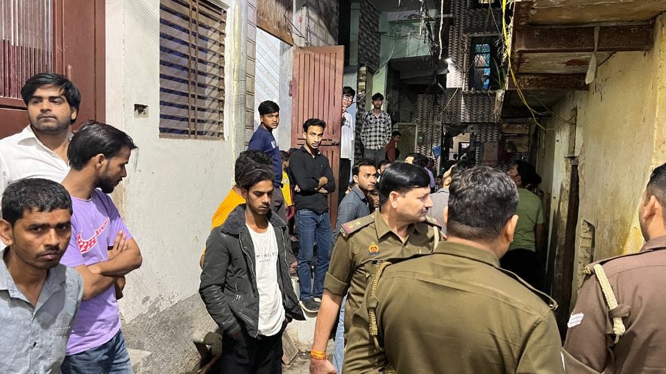 Father dead and son injured in knife fight between two parties over parking a bike in Ghaziabad