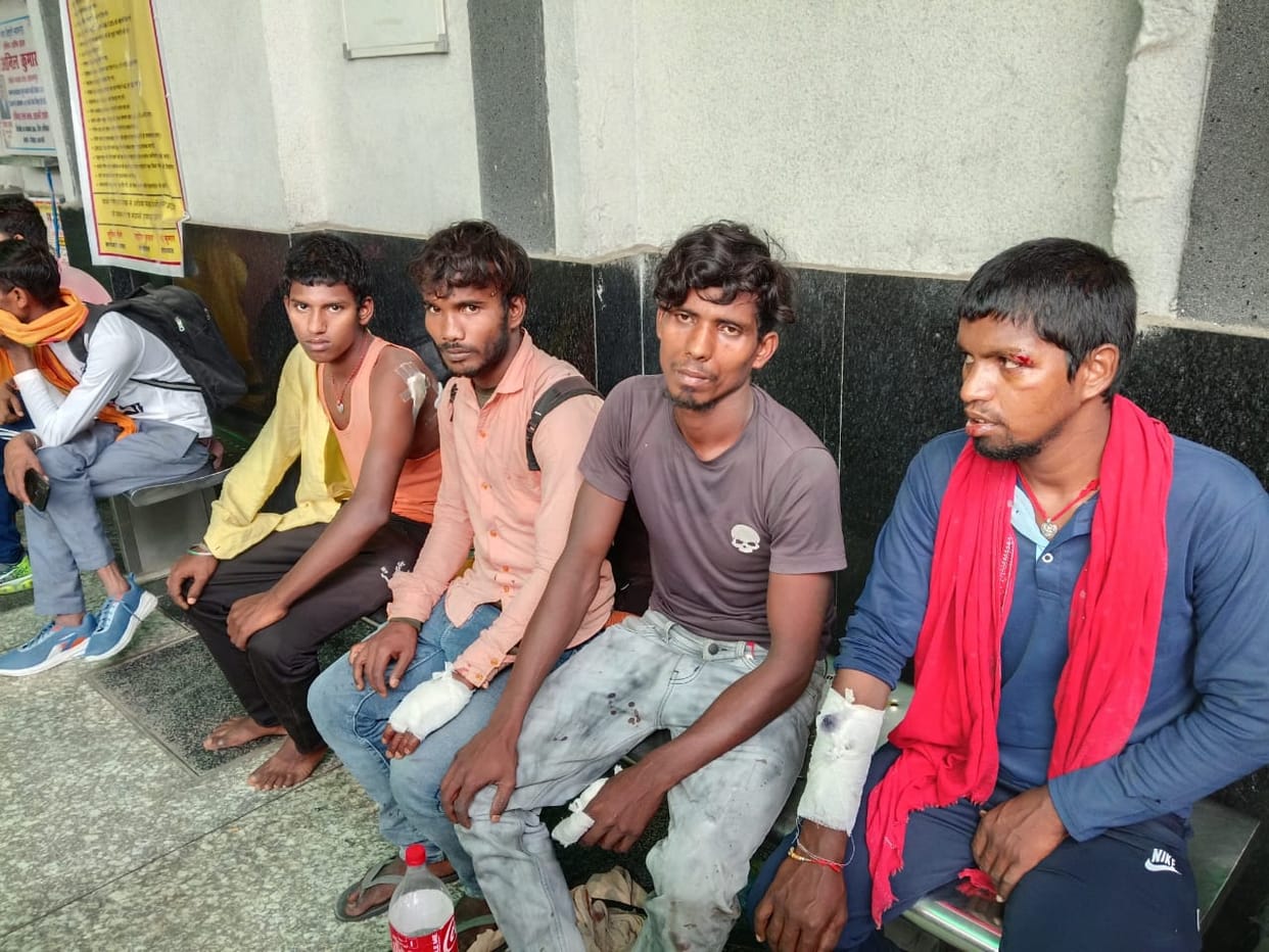 Robbery in a moving train: Miscreants stabbed four, then jumped and escaped