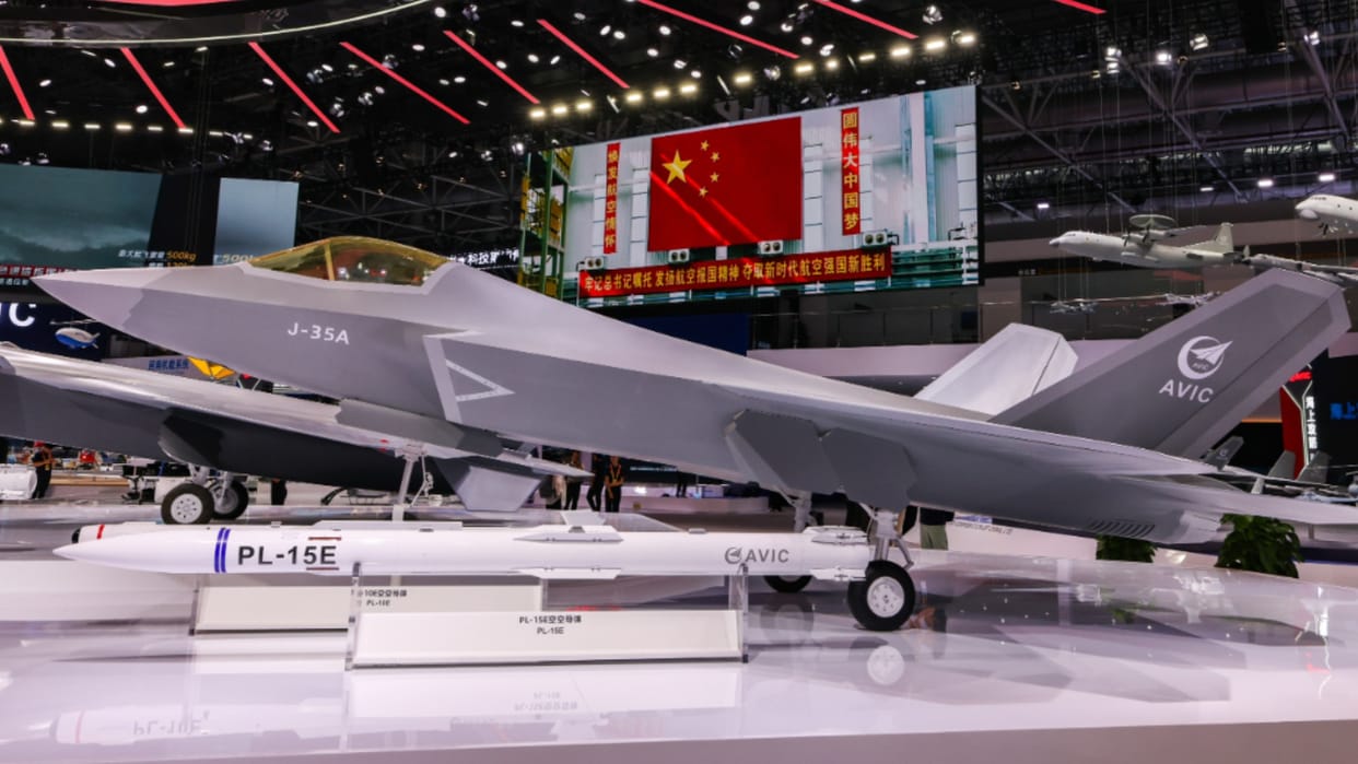 china unveils second 5th gen fighter jet Shenyang J-35 at air show similar to us f35