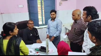 Shamli: DM reached CHC and said - Sir, get my sister's ultrasound done... got this answer