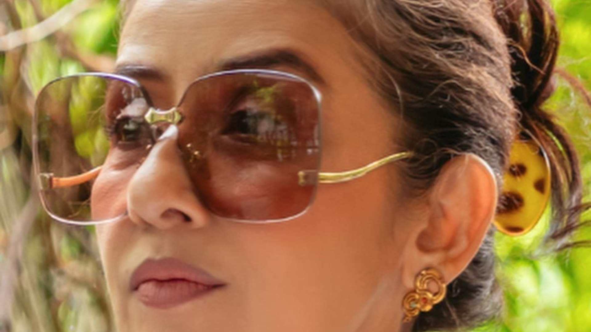 Manisha Koirala share post on health issue fighting with debilitating headaches once a month after cancer