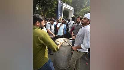 Prayagraj news UPPSC aspirants protest enters its third day demanding one day, one shift exams