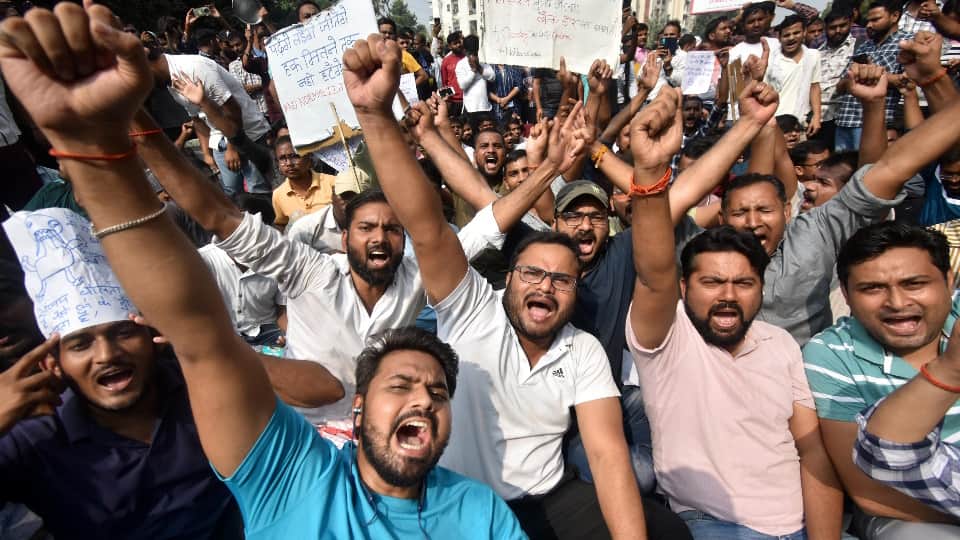 Prayagraj news UPPSC aspirants protest enters its third day demanding one day, one shift exams