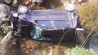 Kangra News Car suddenly lost control fell into a deep drain two women and a child injured
