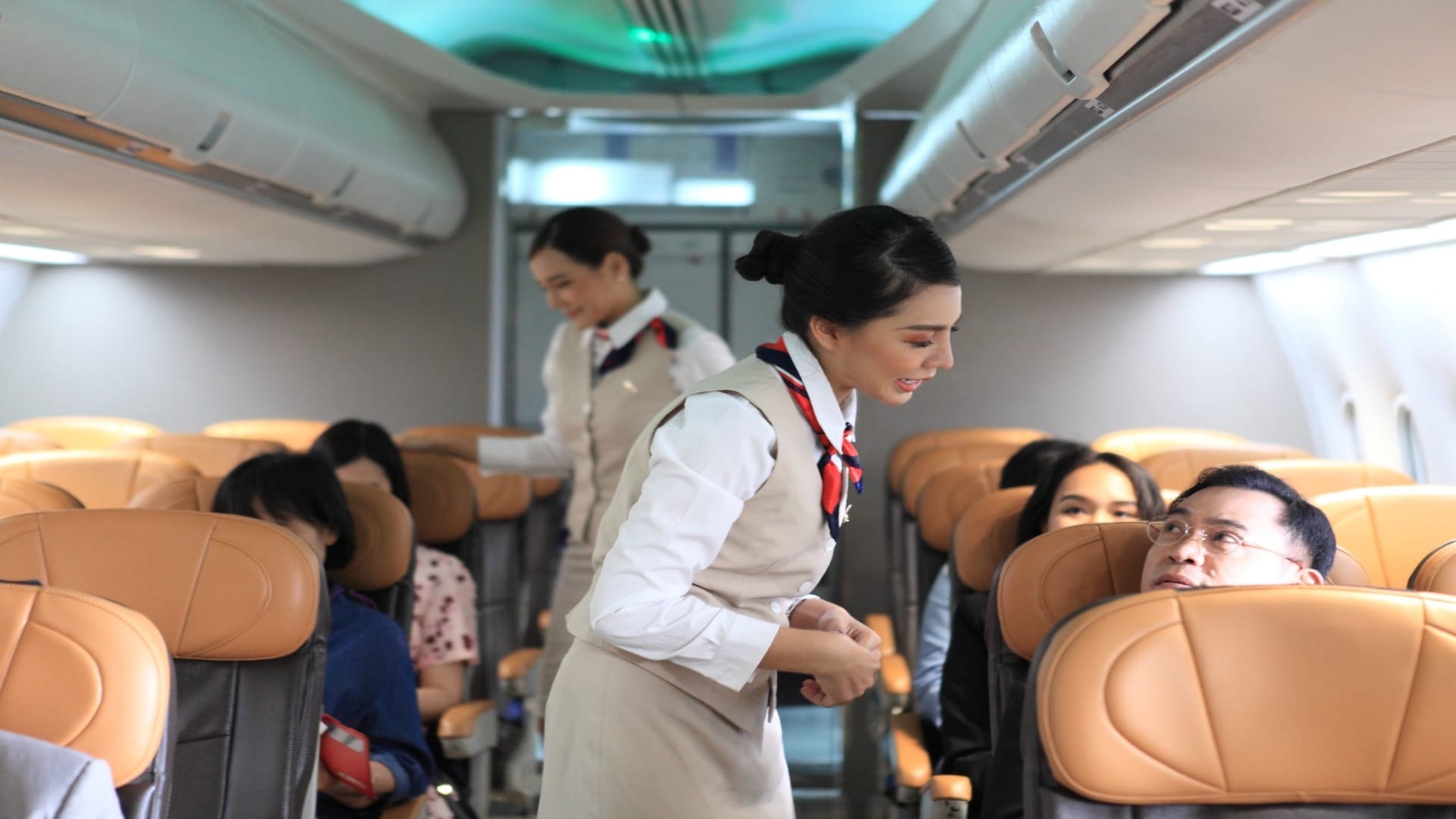 What Is The Role Of Air Hostesses After The Flight Know Interesting Facts Here