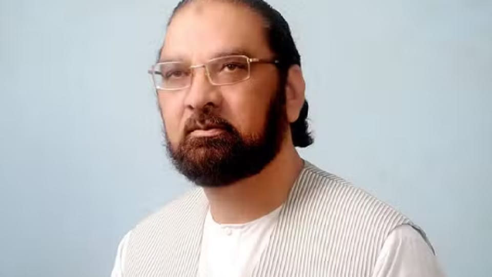 Deoband: International poet Nawaz Deobandi's mobile is hacked