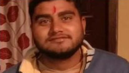 Saharanpur: A snake followed a young man, bit him four times