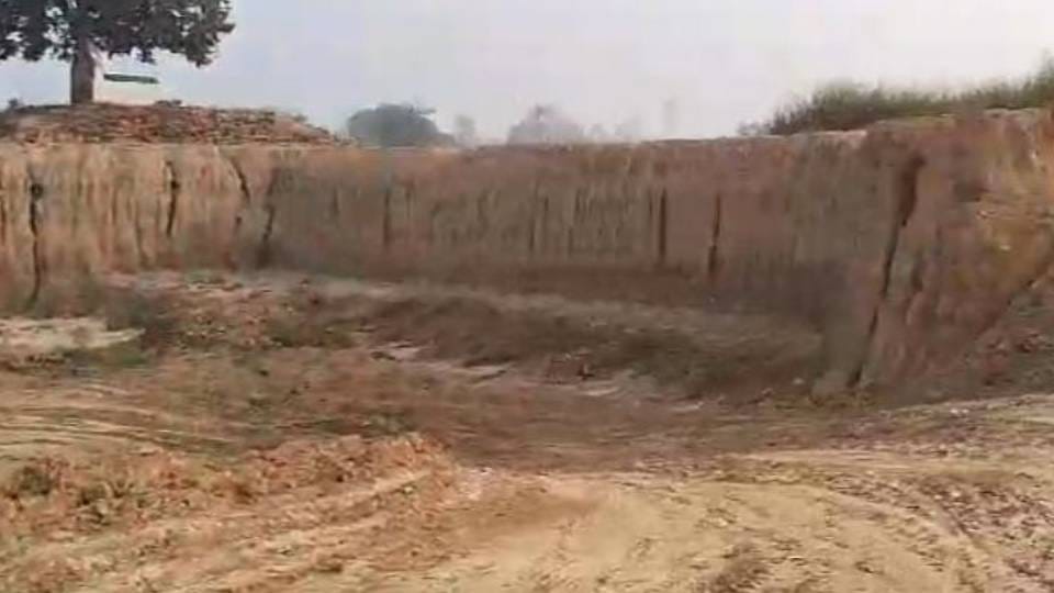 team reached spot to investigate case of misbehavior with mining officer in Sitapur On orders of DM