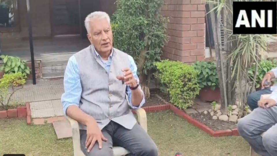Sunil Jakhar Meets Governor Calls Punjab Government's Vote of Confidence 'Shameful