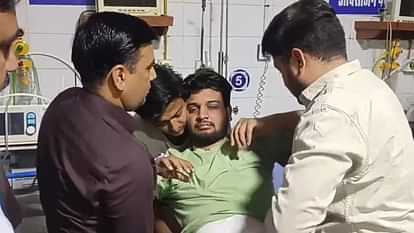 Chittorgarh News: नीमच मंडी से लौट रहे व्यवसायी की कार रोककर बदमाशों ने की फायरिंग, हादसे में एक गंभीर घायल Chittorgarh News: Miscreants stopped businessman's car and opened fire, one seriously injured in the accident