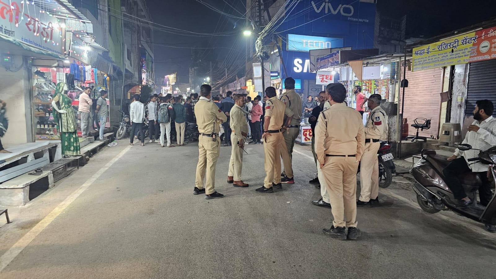 Shajapur: Attack on Bajrang Dal official created ruckus, angry people blocked AB Road