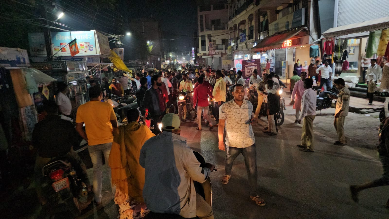 Shajapur: Attack on Bajrang Dal official created ruckus, angry people blocked AB Road