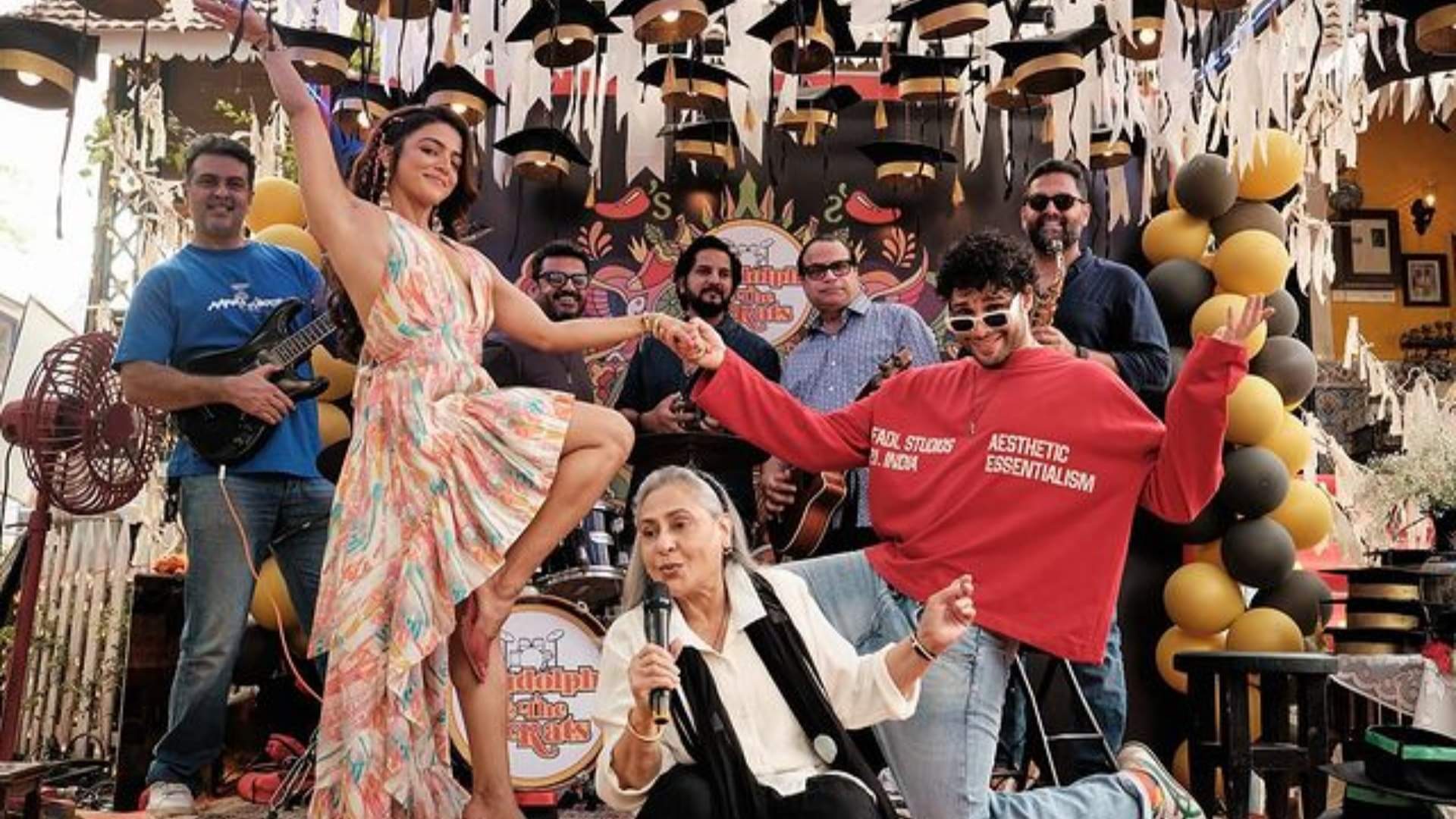 Jaya Bachchan new Film name Dil Ka Darwaaza Khol Na Darling people were surprised to see her different style