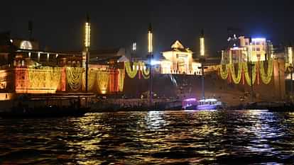 Dev Deepawali 2024  tableaus ranging from women empowerment to de-addiction decorated on Ghats