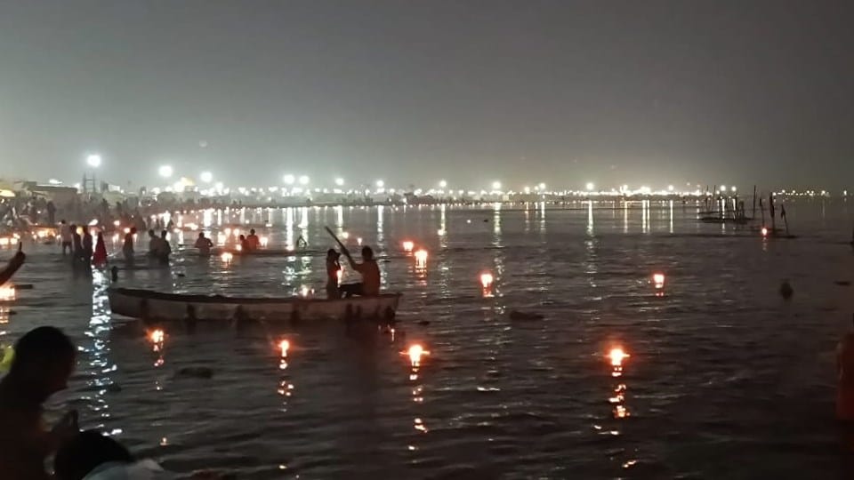 Tigri Mela: Remembered loved ones by lighting lamps, main bathing tomorrow in Tigri Mela... see the fair in pi