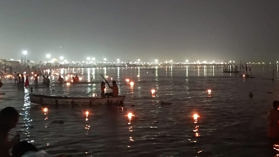Tigri Mela: Remembered loved ones by lighting lamps, main bathing tomorrow in Tigri Mela... see the fair in pi