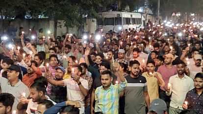 UPPSC Protest: देख रहा है विनोद... युवाओं को कैसे अधिकारी से आंदोलनकारी बना दिया; आयोग और सरकार पर तंज UPPSC Protest Students took a dig at commission and government through two characters of Panchayat series
