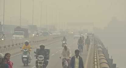 smart city Agra pollution is so intense at intersections that it is hard to breathe