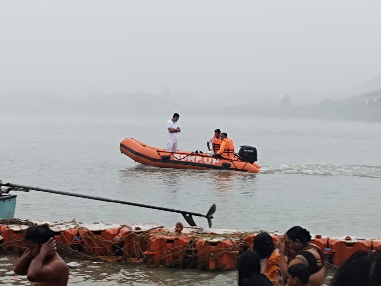 UP: People take bath in rivers on kartik Purnima.